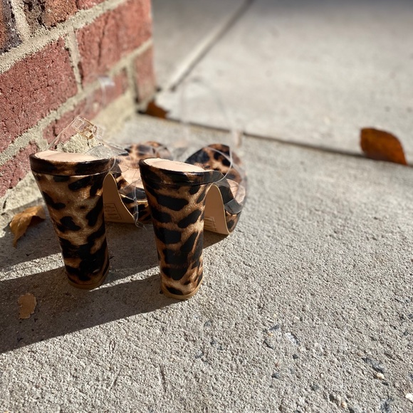 Leopard print heel - Picture 7 of 8